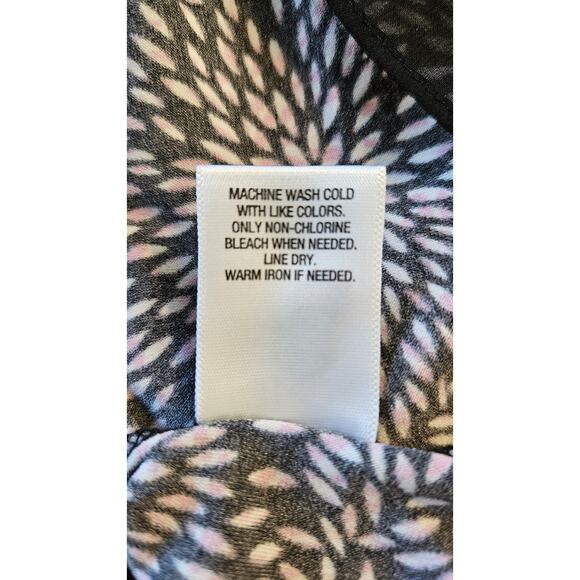 Roz & Ali Womens 2X Blouse Stretch Black Pink White S/S - Picture 8 of 8